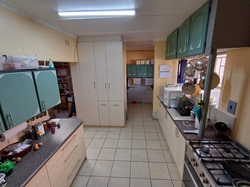 6 Bedroom Property for Sale in Vredenburg Western Cape